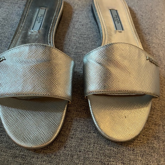 PRADA SLIDES - Picture 4 of 7